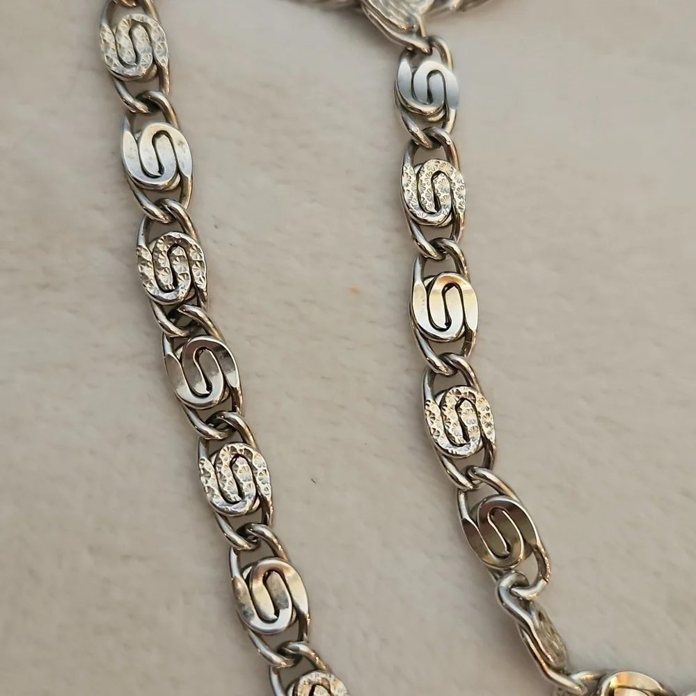 Vtg AVON 1976 Great Lengths Long Silver Plated Box Chain Infinity Necklace